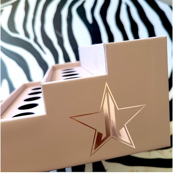 1 SIDE 4 SALE Jeffree Star Cosmetics: Velour Liquid Lipstick Stand - Nude - Picture 6 of 10